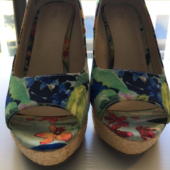 Tropical Print Peep Toe Heels by Apt. 9 - Picture 10 of 15